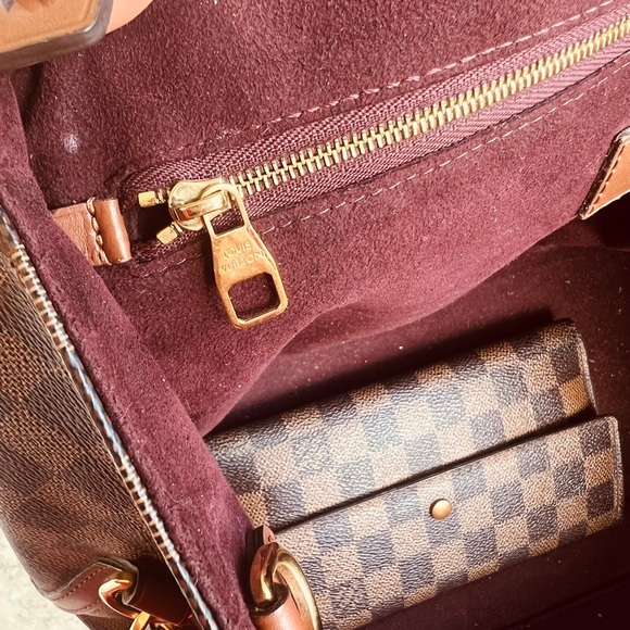 LOUIS VUITTON Damier Ebene with wallet - Picture 5 of 12